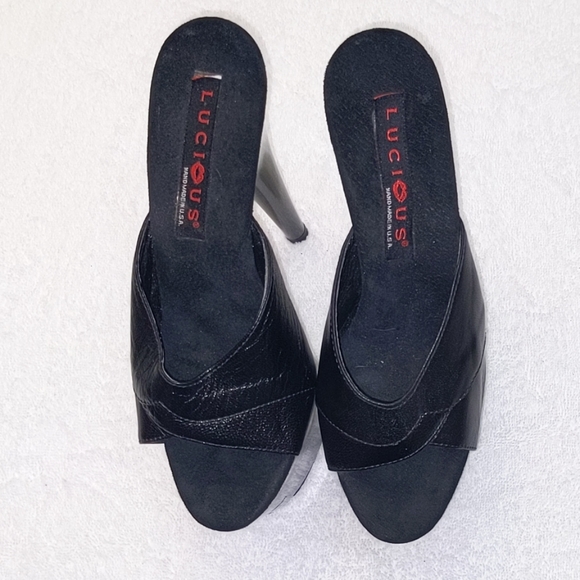 Black Platform HIGH Heels - Picture 2 of 6